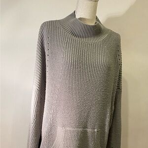 Oversized tunic sweater ￼